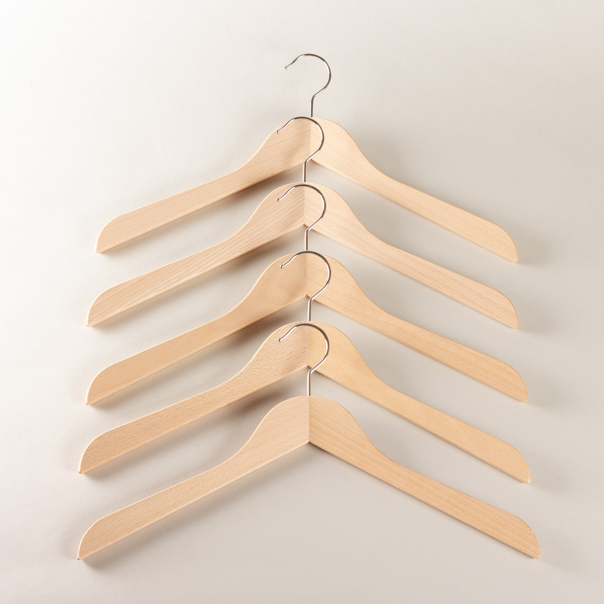 The Shoe Care Shop Shirt hanger set - unvarnished